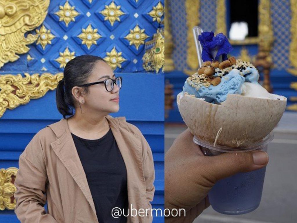 Es Krim Kelapa di Blue Temple Chiang Rai